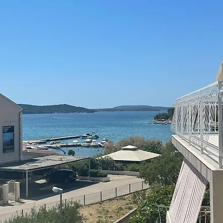 Mit Meerblick, Am Apartment