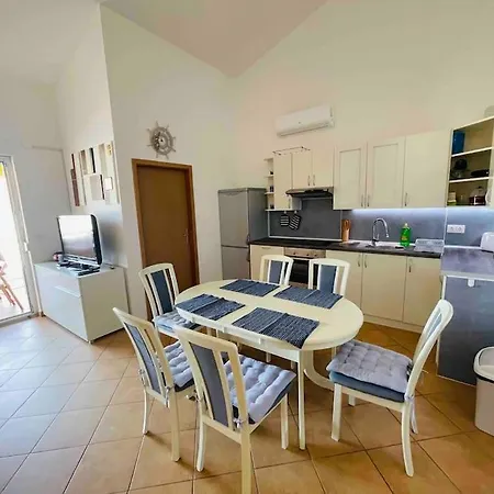 Apartment Mit Meerblick, Am Sibenik