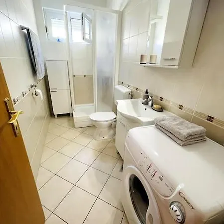 Seaview At Apartament Szybenik