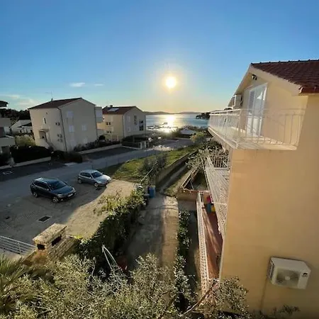 Mit Meerblick, Am Apartment