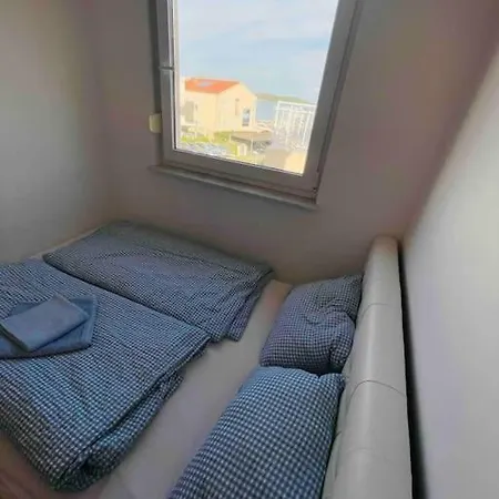 Mit Meerblick, Am Apartment