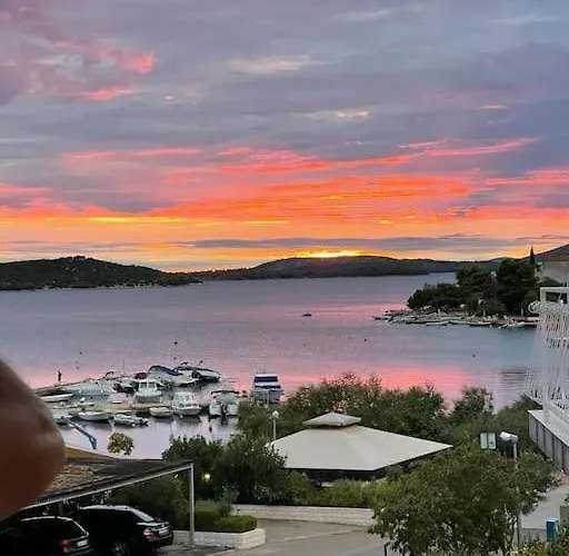 Seaview At דירה *